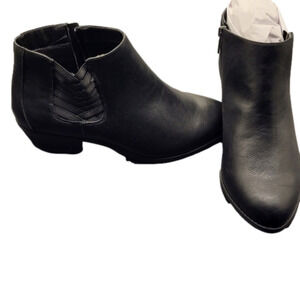 Torrid black size 10.5 boot